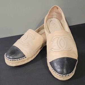 CHANEL Cream and Black Espadrilles size 9.5